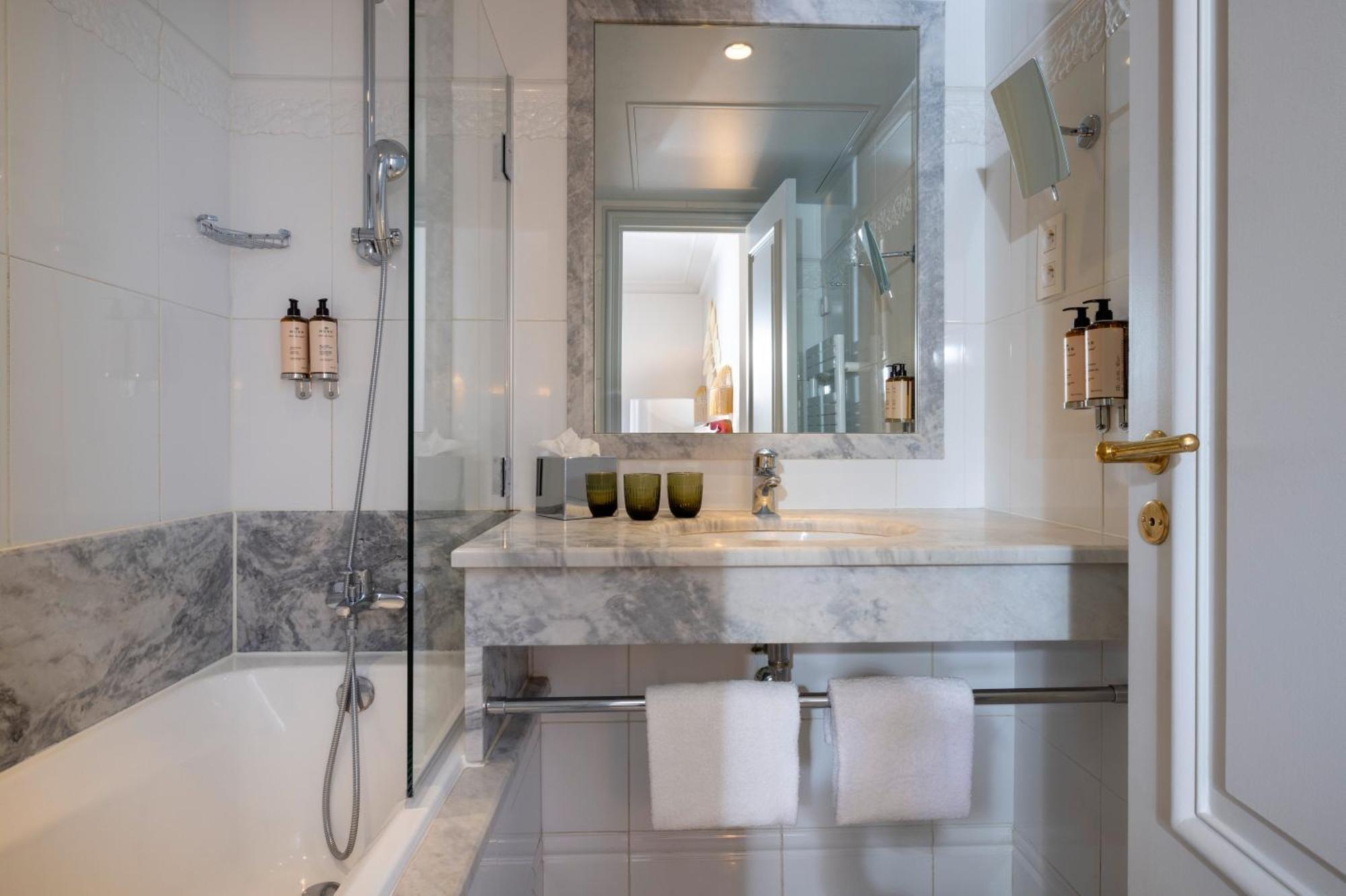 Hotel Le Lavoisier & Spa Paryż Zewnętrze zdjęcie